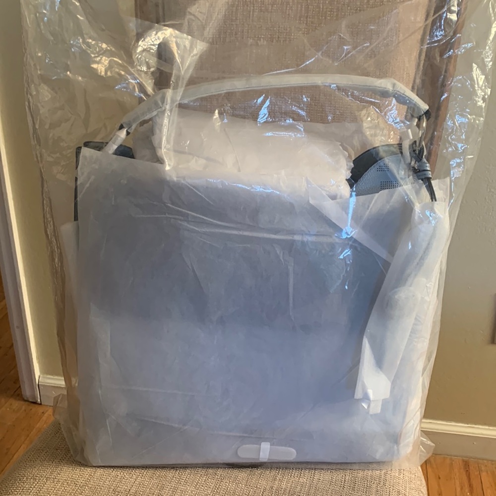 Michael Kors Joan XL Slouchy Shoulder Bag Pale Blue - Picture 6 of 16